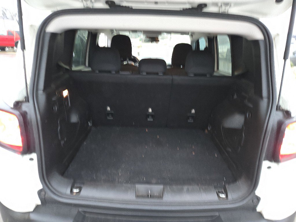 Used 2020 Jeep Renegade Trailhawk w/ Cold Weather Group image 11