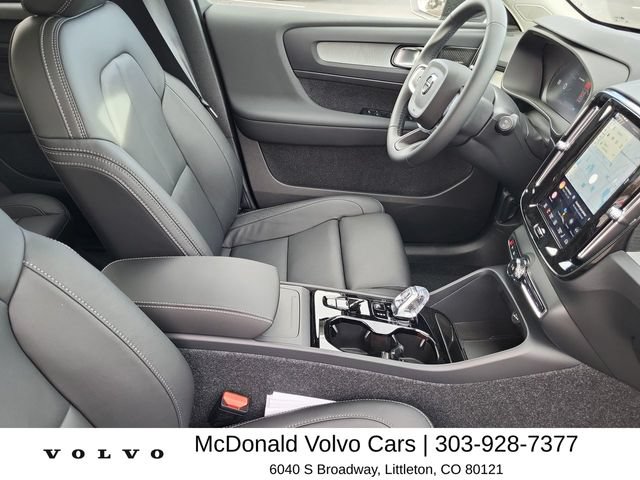 New 2026 Volvo XC40 B5 Ultra w/ Climate Package AWD/4WD image 17