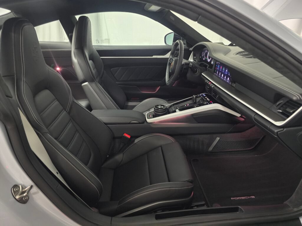 New 2026 Porsche 911 Carrera GTS RWD image 19