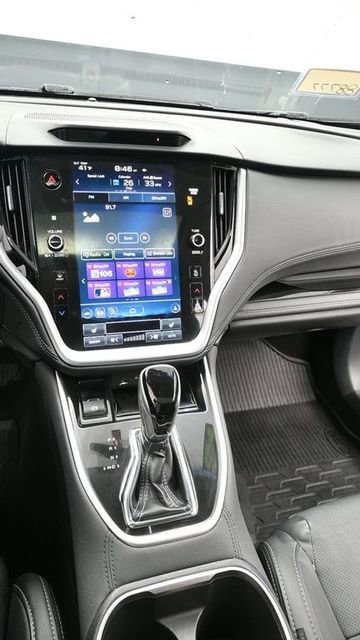 Used 2022 Subaru Outback Limited image 11