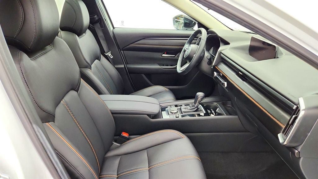 Used 2025 MAZDA CX-50 AWD 2.5 S w/ Cargo Package image 23