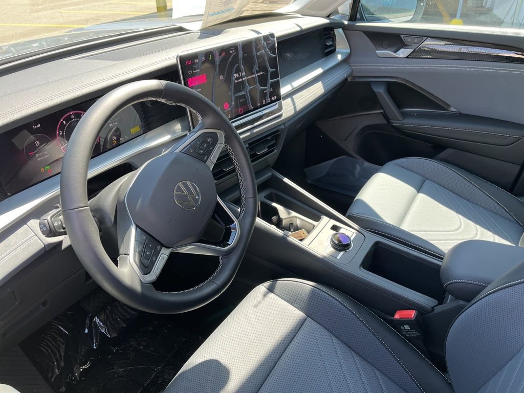 New 2026 Volkswagen Tiguan SE image 16