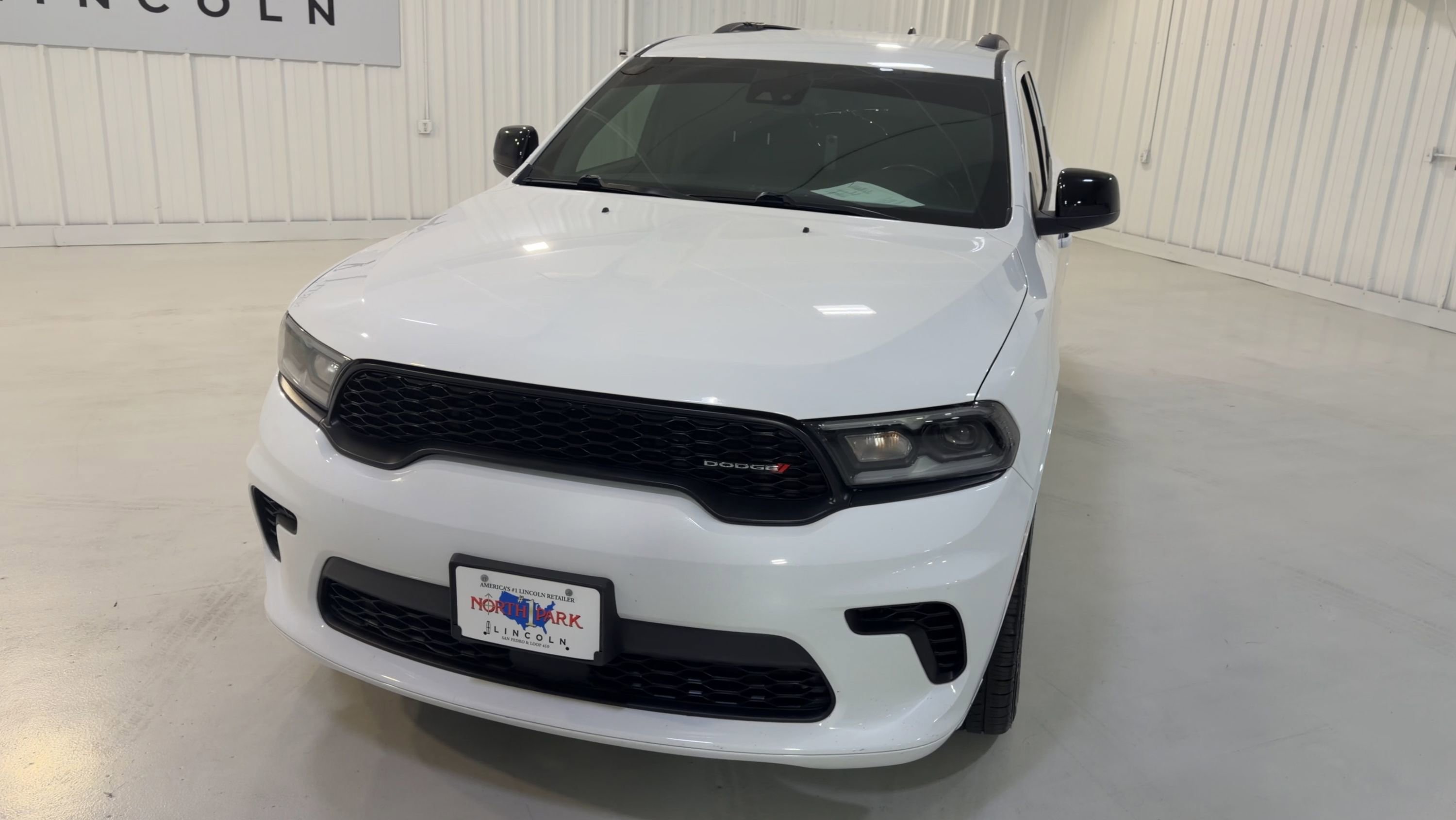 Used 2023 Dodge Durango GT RWD image 4