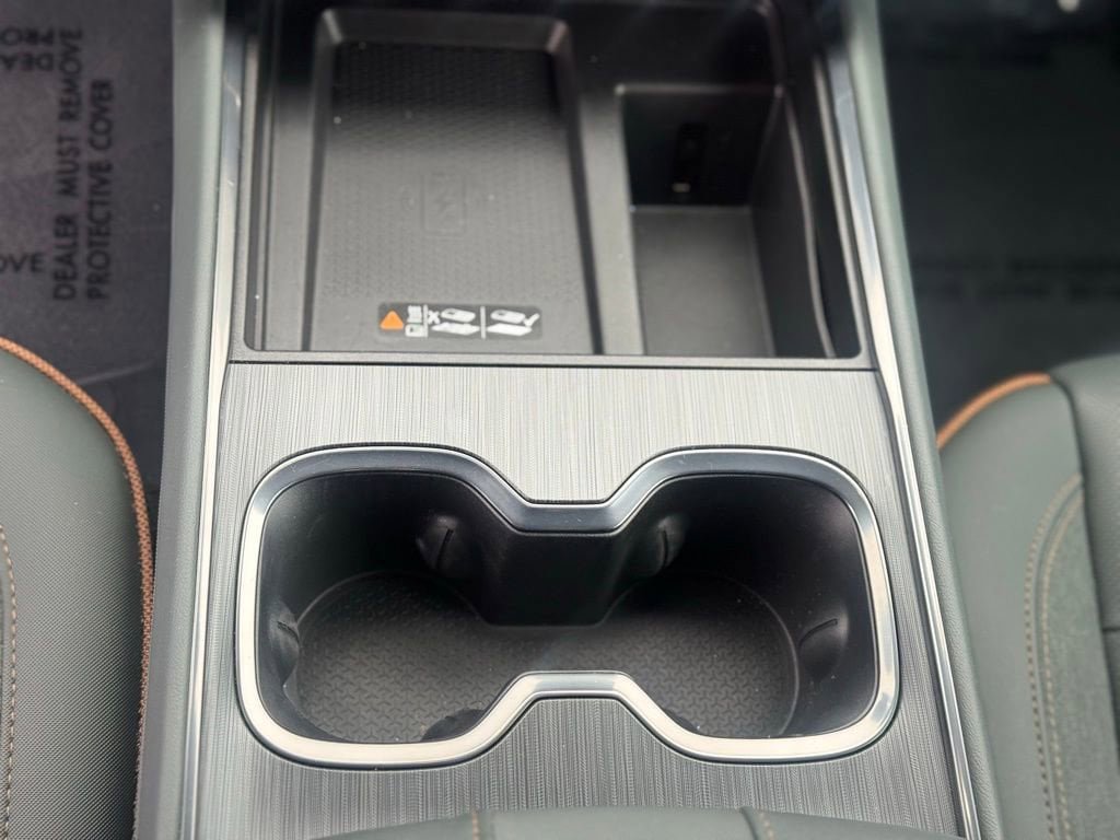 Certified 2024 GMC Acadia AT4 AWD/4WD image 18