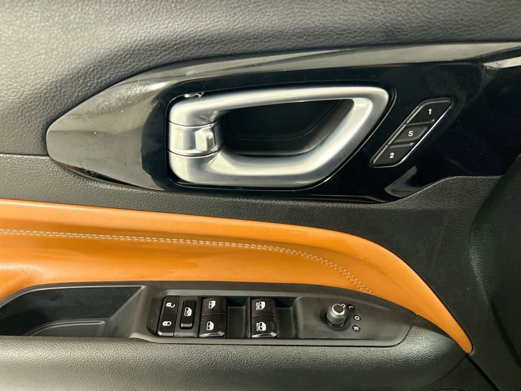 Used 2024 Jeep Compass Limited w/ Elite Group image 11