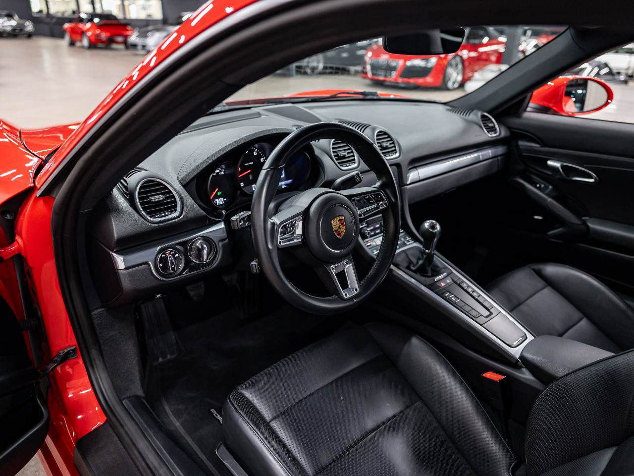 Used 2022 Porsche 718 Cayman RWD image 9