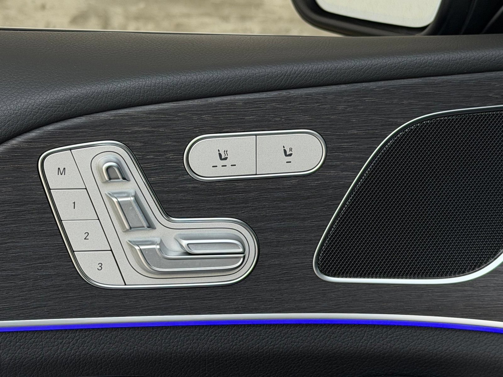 Certified 2025 Mercedes-Benz GLE 450 4MATIC image 9