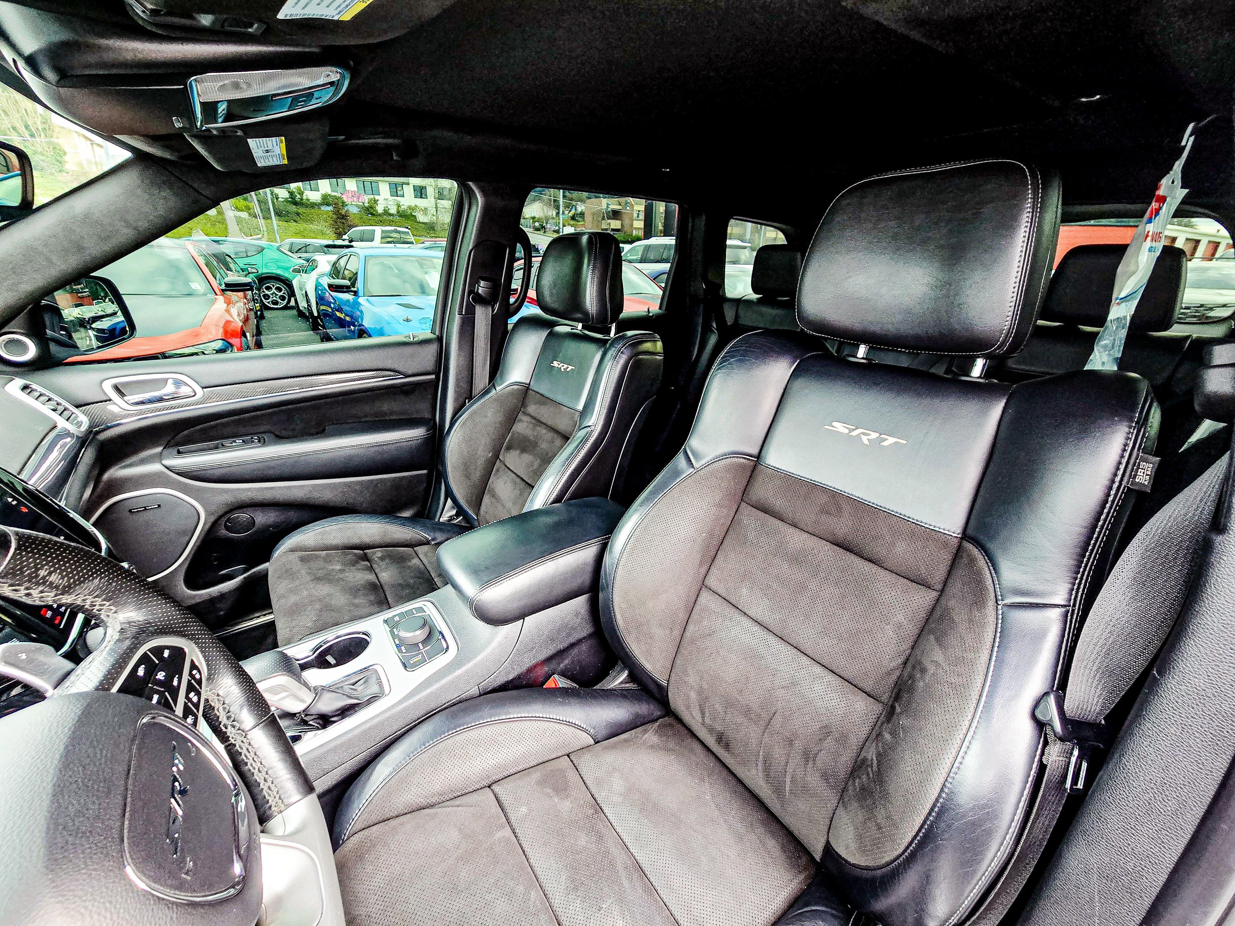 Used 2020 Jeep Grand Cherokee SRT image 10