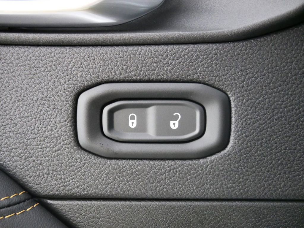 Certified 2024 Jeep Gladiator Sport w/ Premium Package image 34