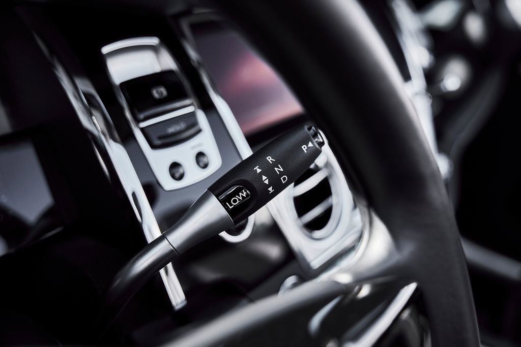 Used 2018 Rolls-Royce Dawn RWD image 52