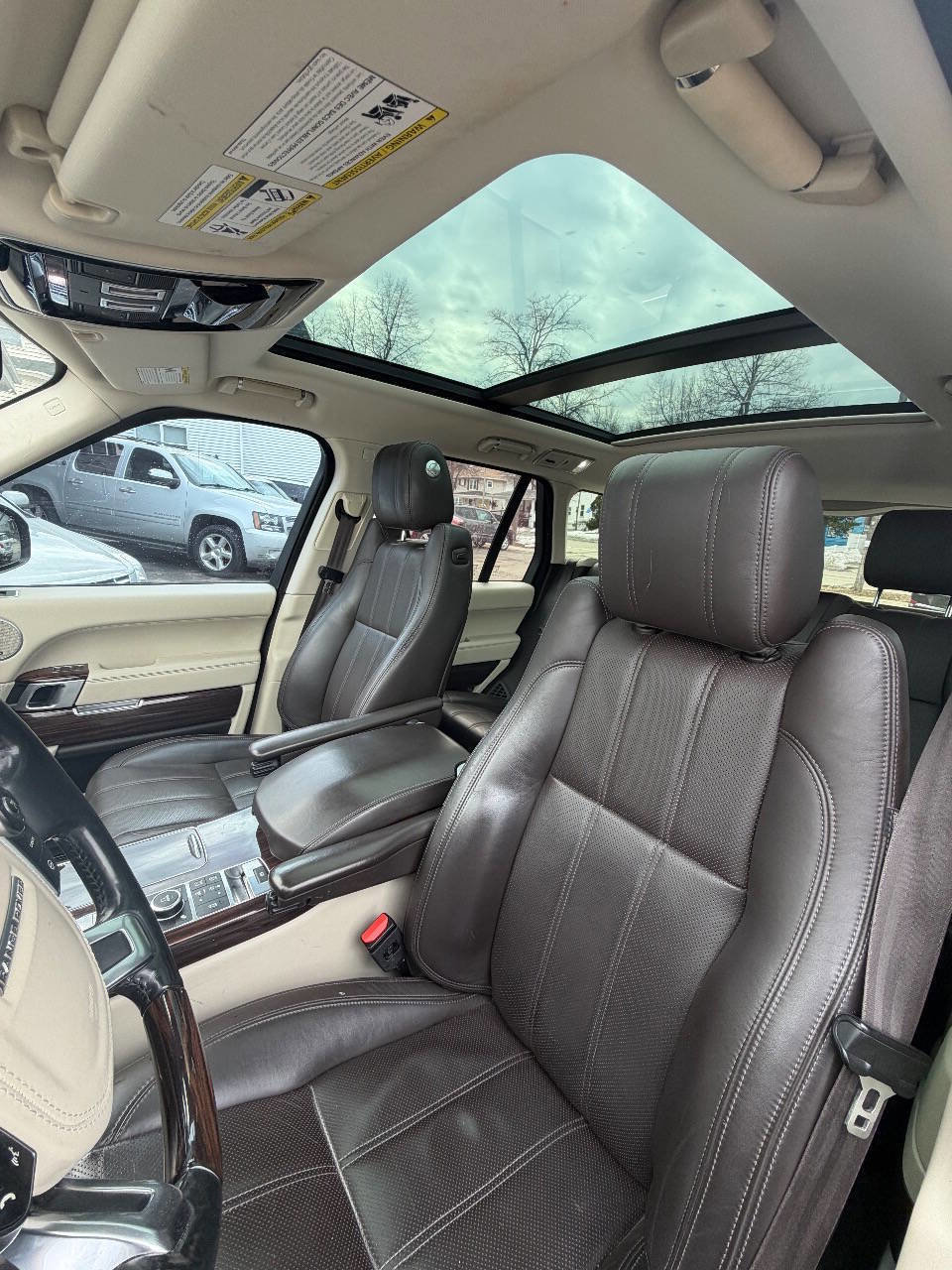 Used 2015 Land Rover Range Rover Supercharged image 32