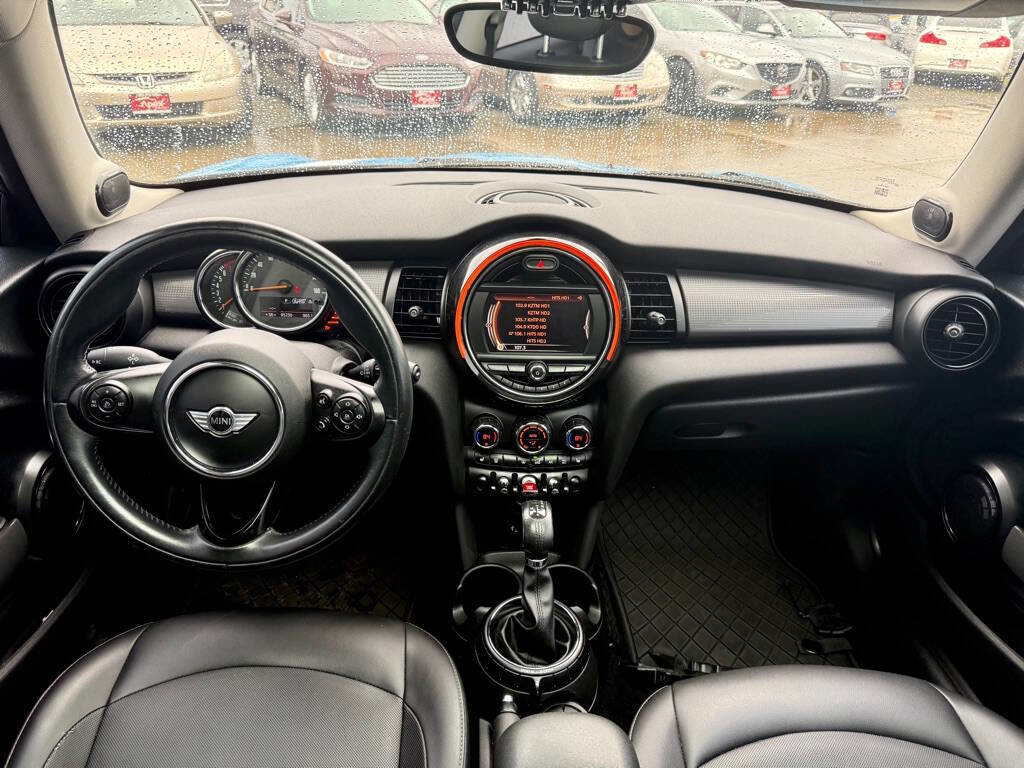Used 2016 MINI Cooper 2-Door Hardtop image 12