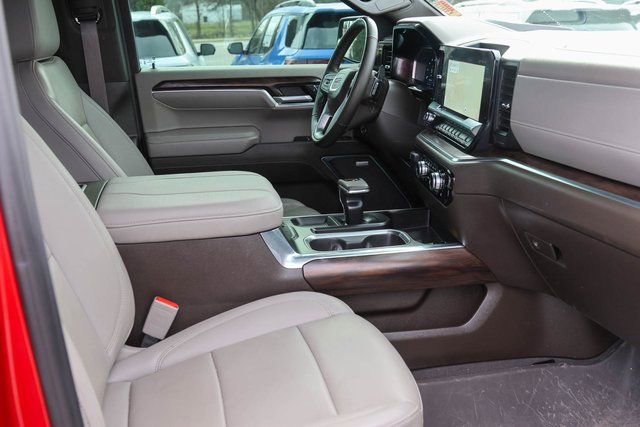 Used 2024 GMC Sierra 1500 SLT w/ SLT Premium Package image 18