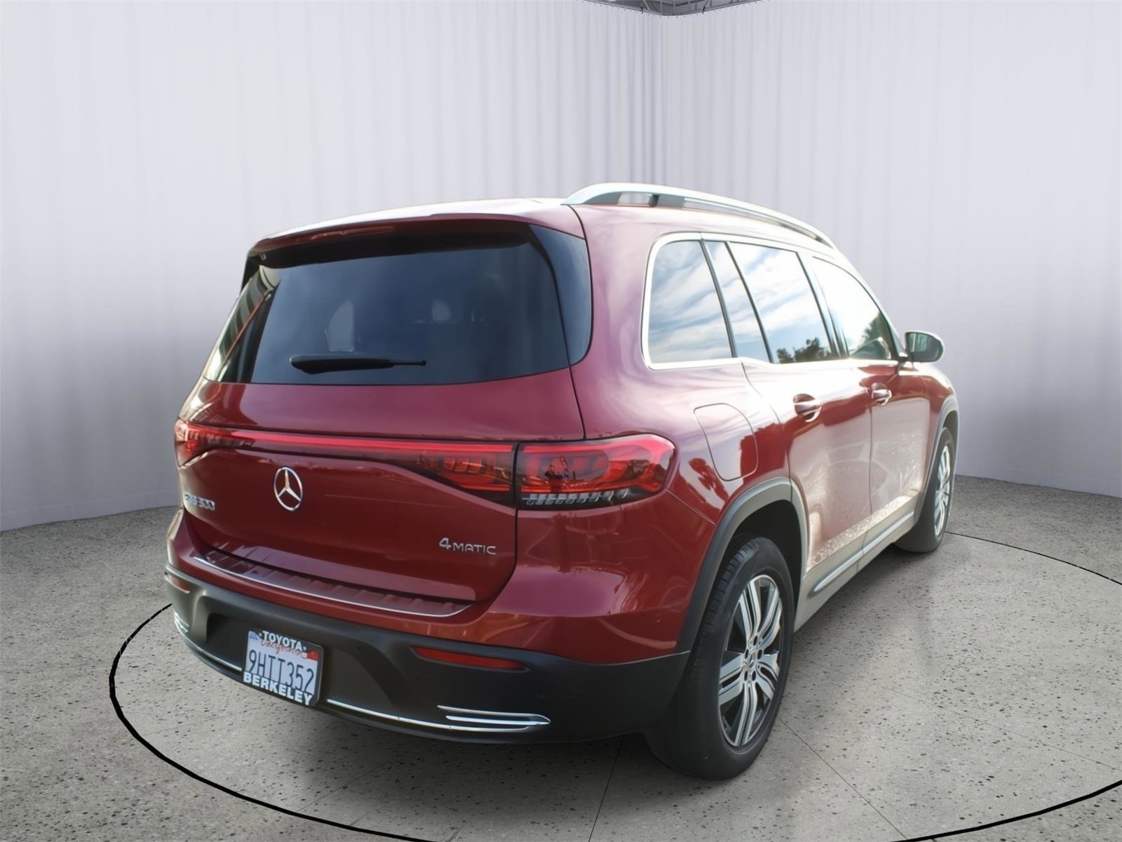 Used 2023 Mercedes-Benz EQB 300 4MATIC image 8