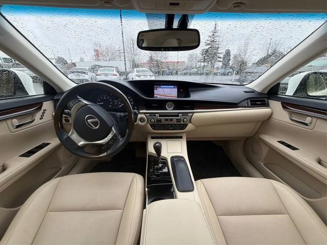 Used 2015 Lexus ES 350 w/ Premium Package image 29