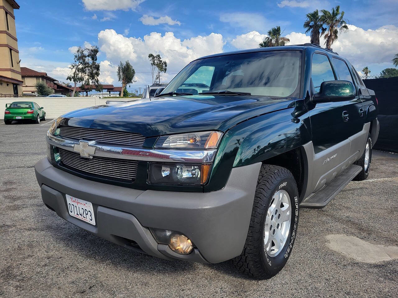 Used 2002 Chevrolet Avalanche 2WD image 1