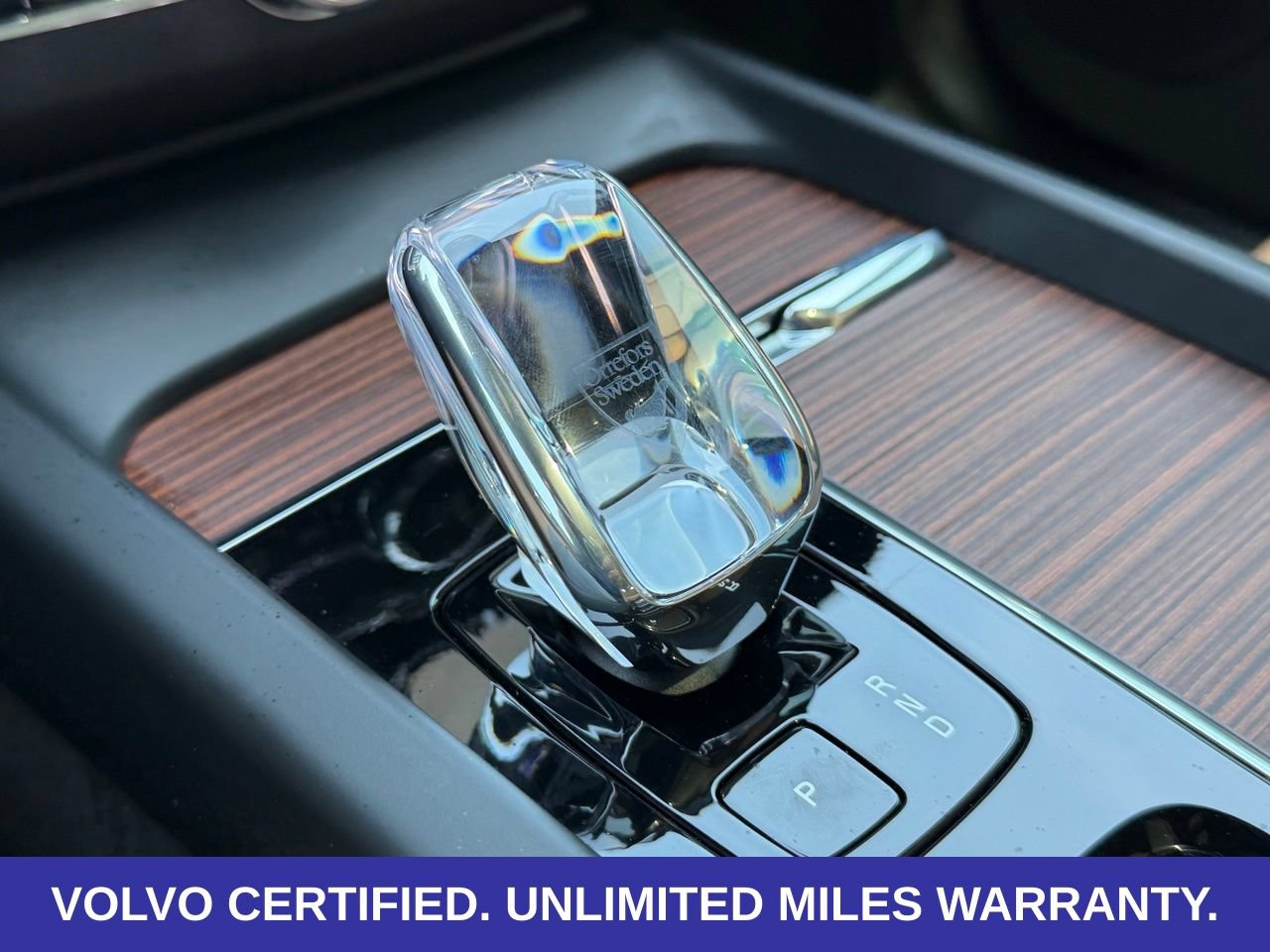 Certified 2025 Volvo XC60 B5 Ultra w/ Protection Package Premier AWD/4WD image 21