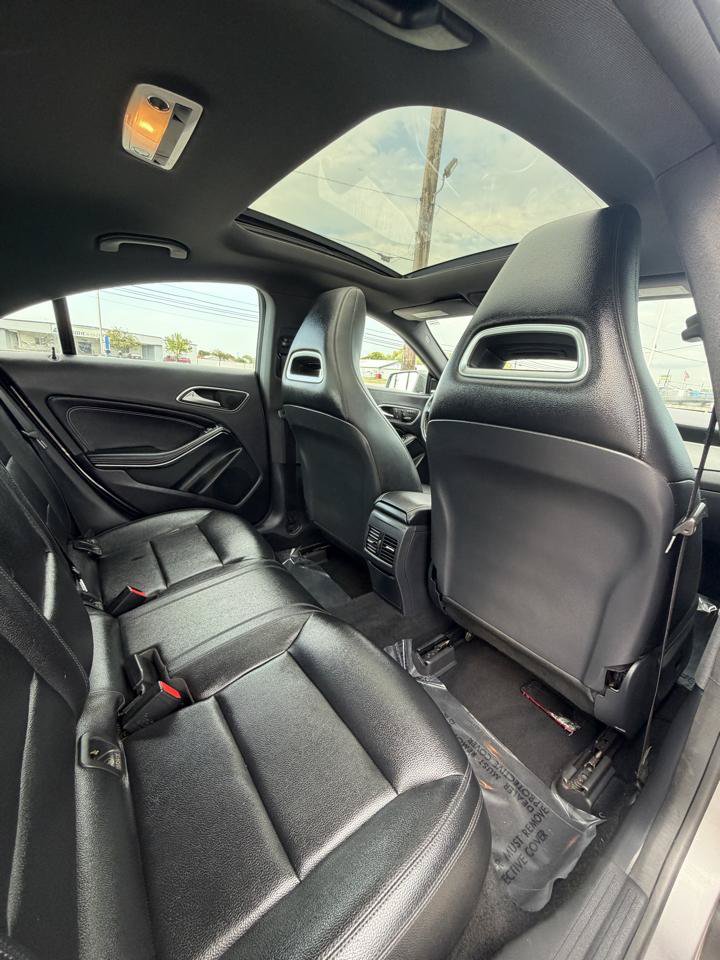 Used 2015 Mercedes-Benz CLA 250 image 44