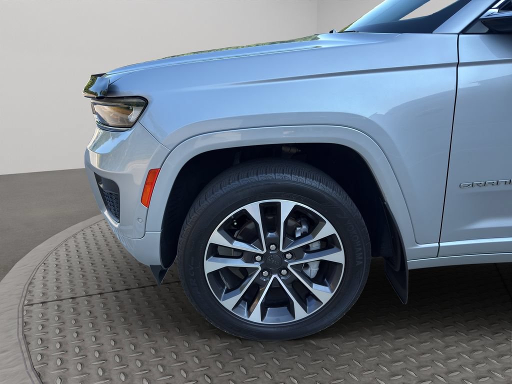 Used 2022 Jeep Grand Cherokee Overland RWD image 14