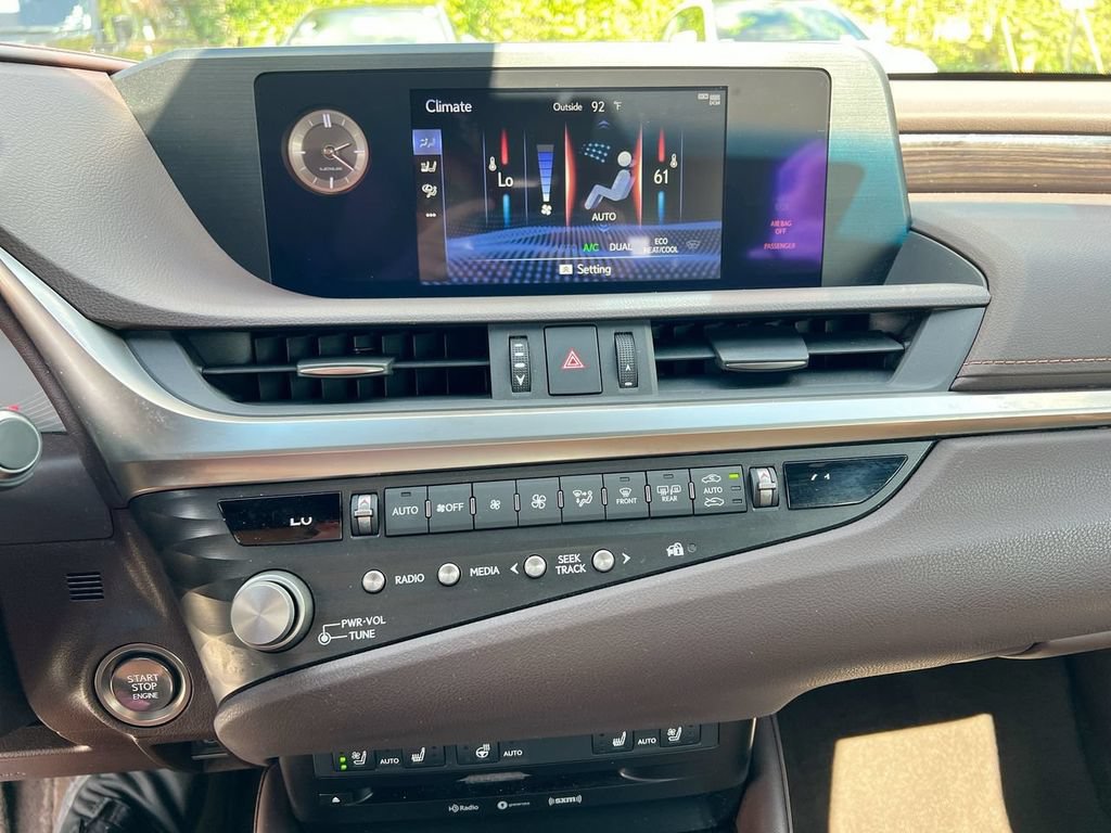 Certified 2021 Lexus ES 350 w/ Premium Package FWD image 17