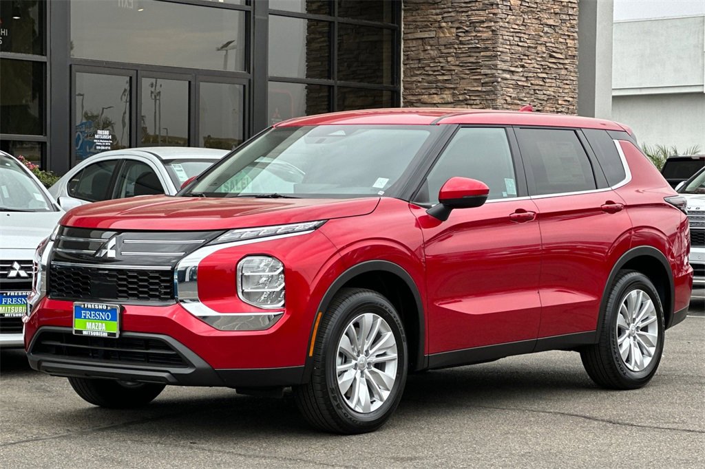 New 2025 Mitsubishi Outlander ES image 9