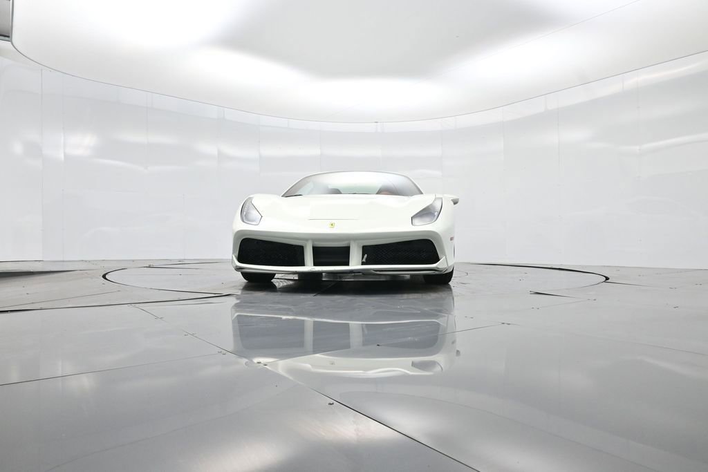 Used 2019 Ferrari 488 Spider image 33