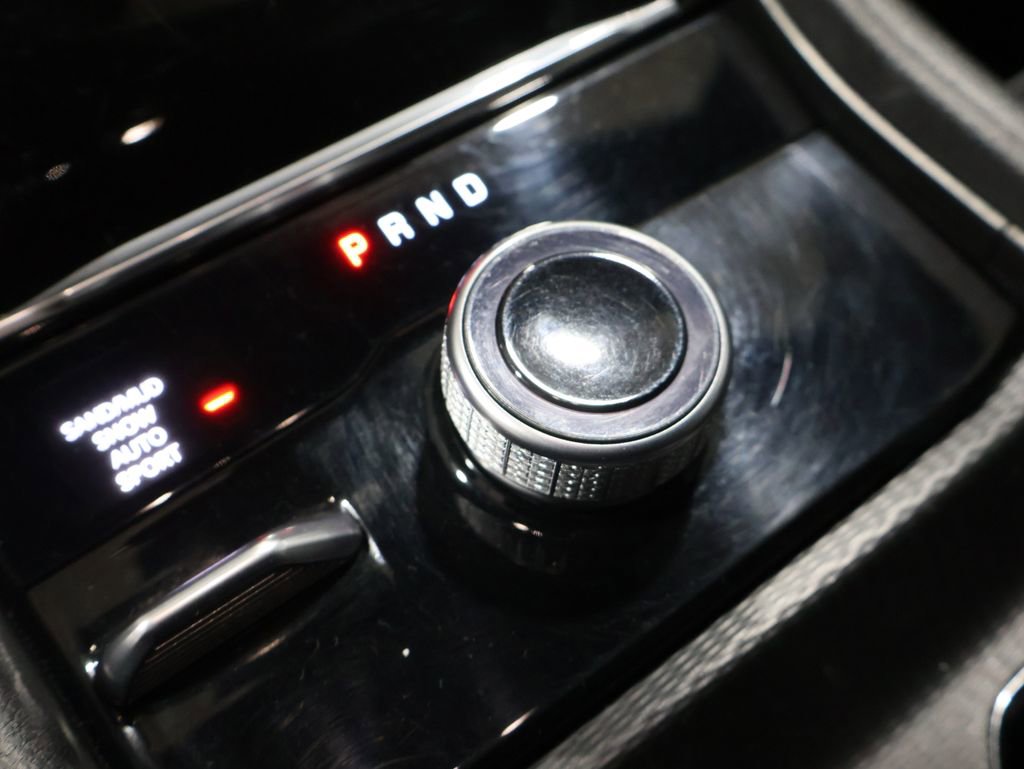 Used 2024 Jeep Grand Cherokee Limited image 27