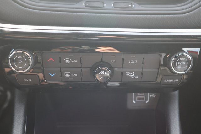 New 2026 Jeep Compass Latitude image 12