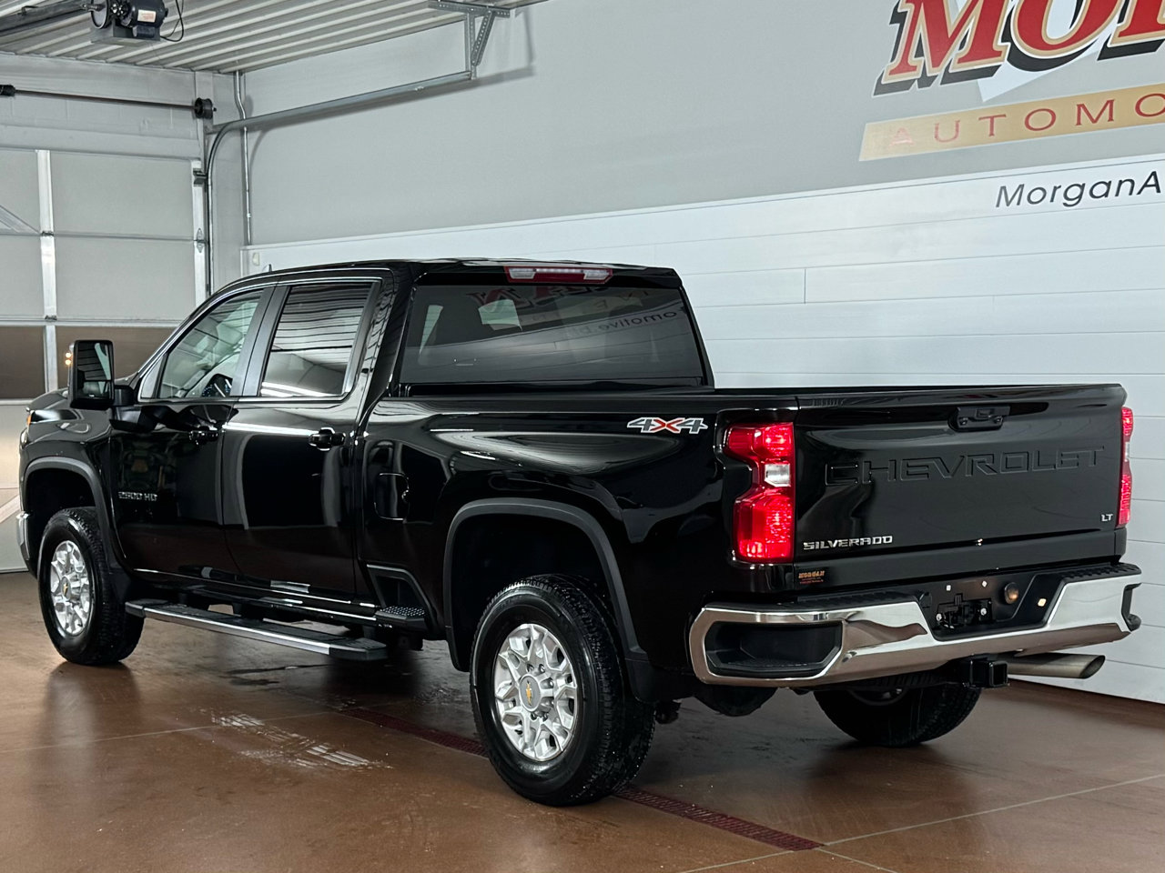 Used 2024 Chevrolet Silverado 2500 LT w/ Convenience Package image 6