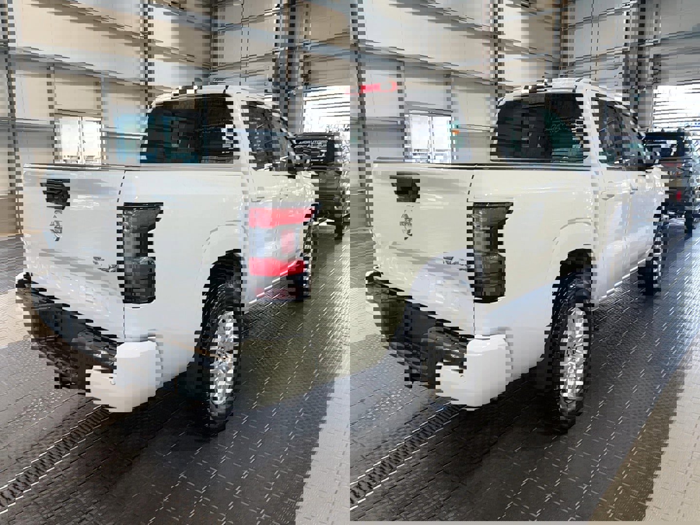 Used 2023 Nissan Frontier SV w/ SV Convenience Package image 18