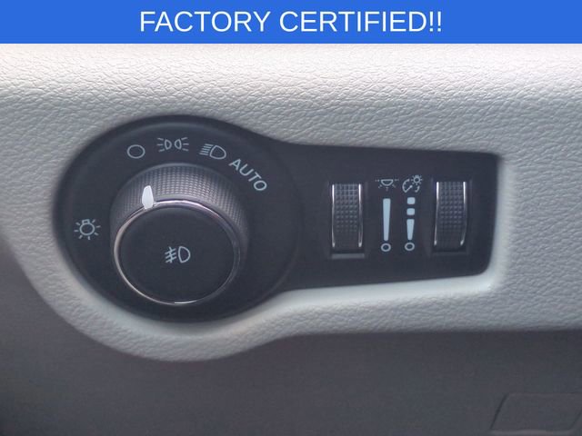 Certified 2023 Chrysler Pacifica Touring-L FWD image 19