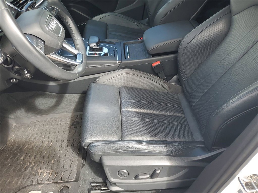 Used 2020 Audi Q5 Prestige image 16