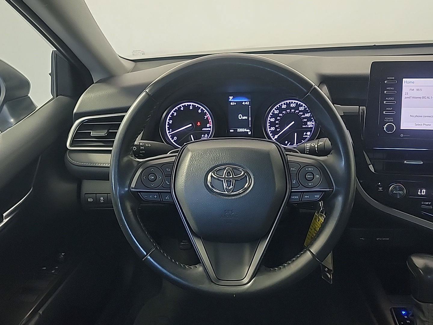 Used 2022 Toyota Camry SE FWD image 20