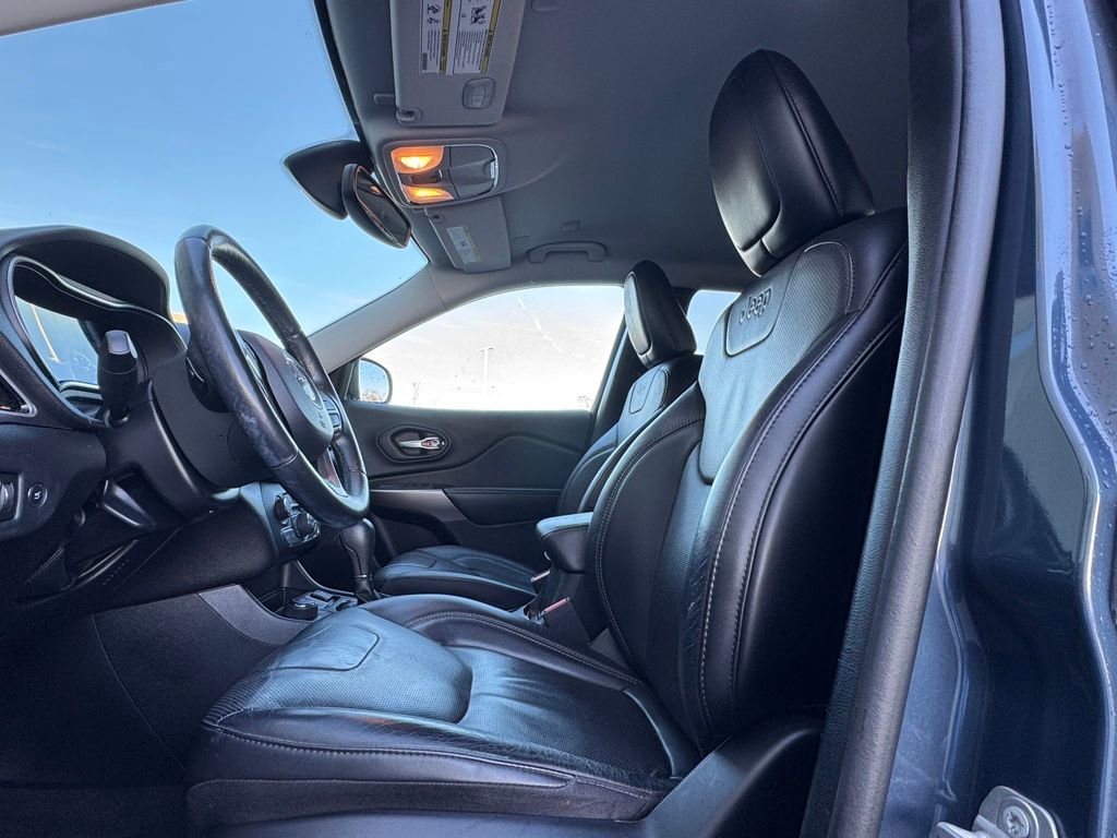 Used 2020 Jeep Cherokee Limited image 18