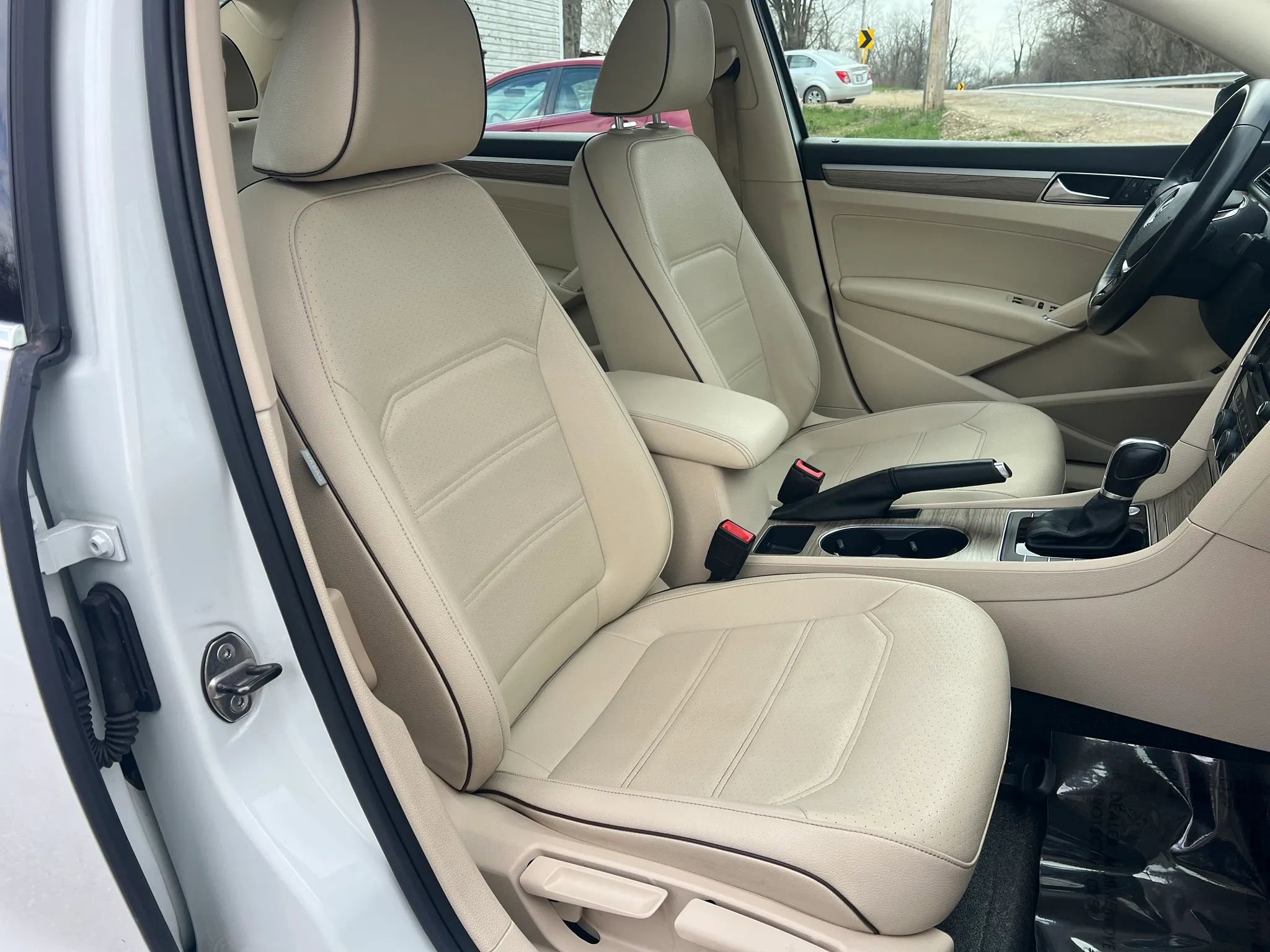 Used 2017 Volkswagen Passat 1.8T SE image 21