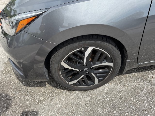 Used 2025 Nissan Versa SR w/ Trunk Package FWD image 4