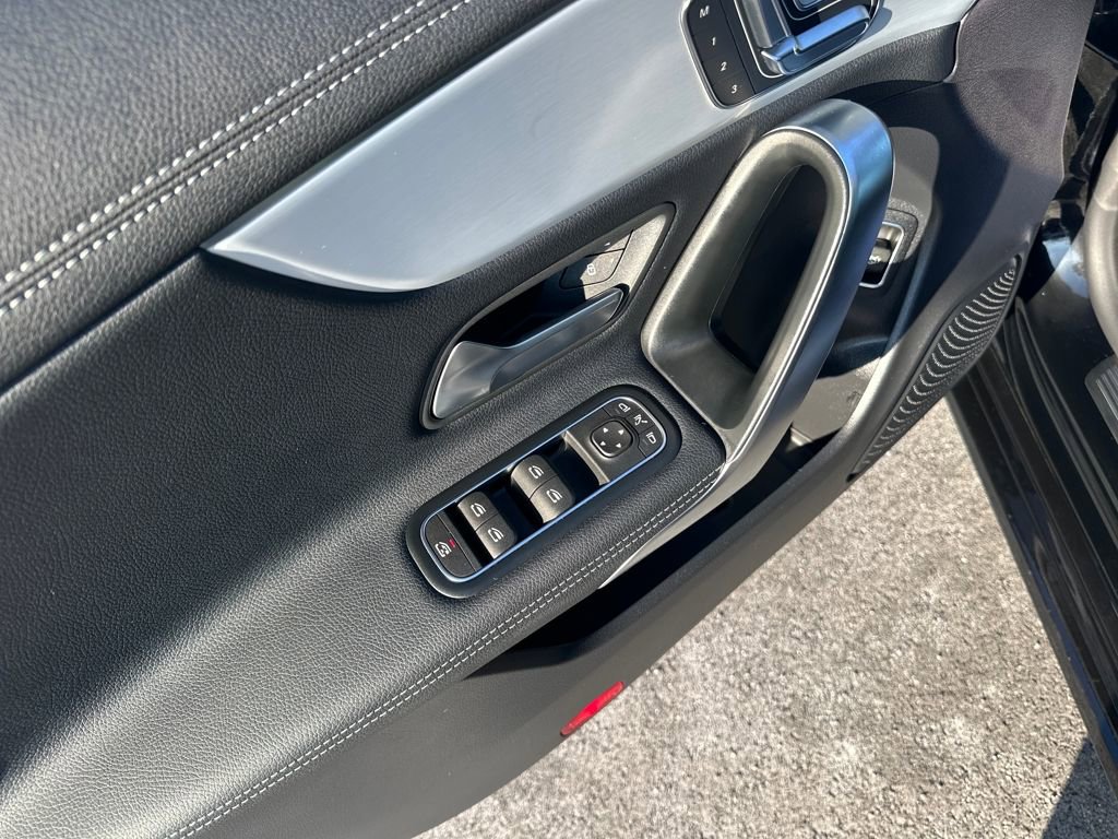 Used 2025 Mercedes-Benz CLA 250 4MATIC image 15