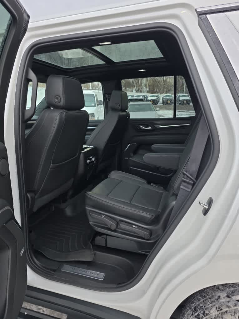 Used 2022 GMC Yukon Denali image 6