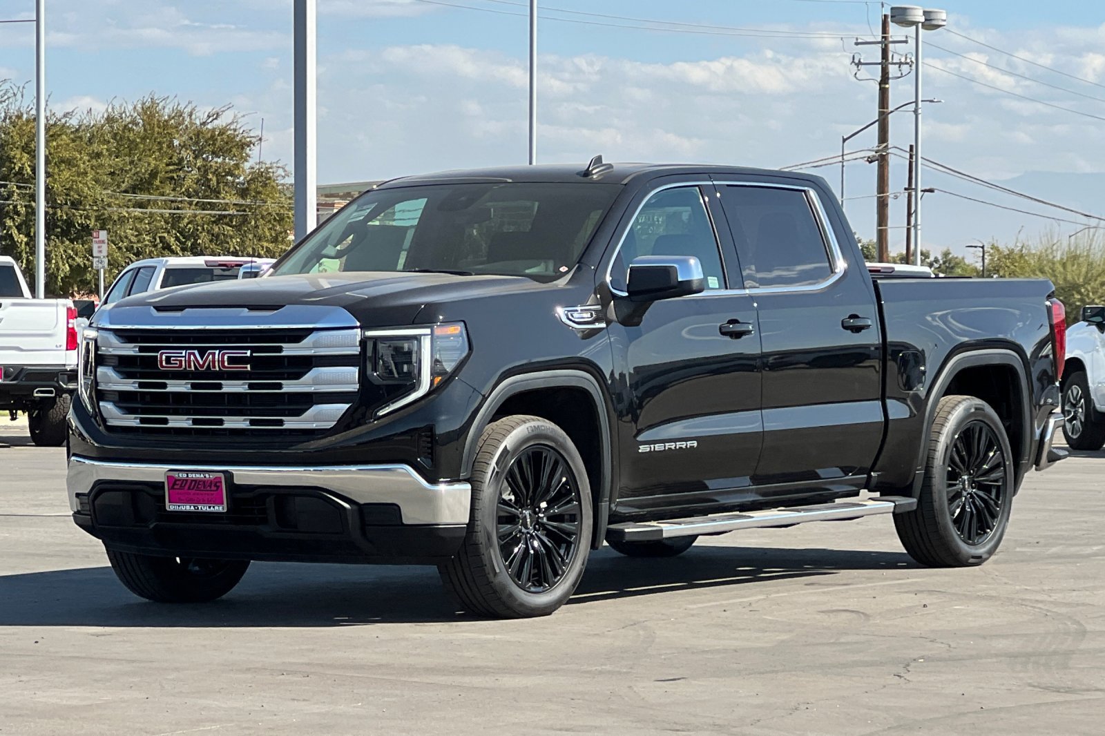 Used 2026 GMC Sierra 1500 SLE RWD image 9