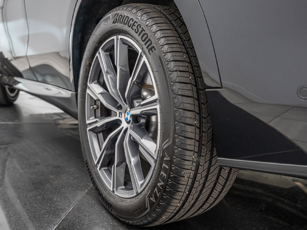 Used 2026 BMW X5 xDrive40i w/ M Sport Package AWD/4WD image 58