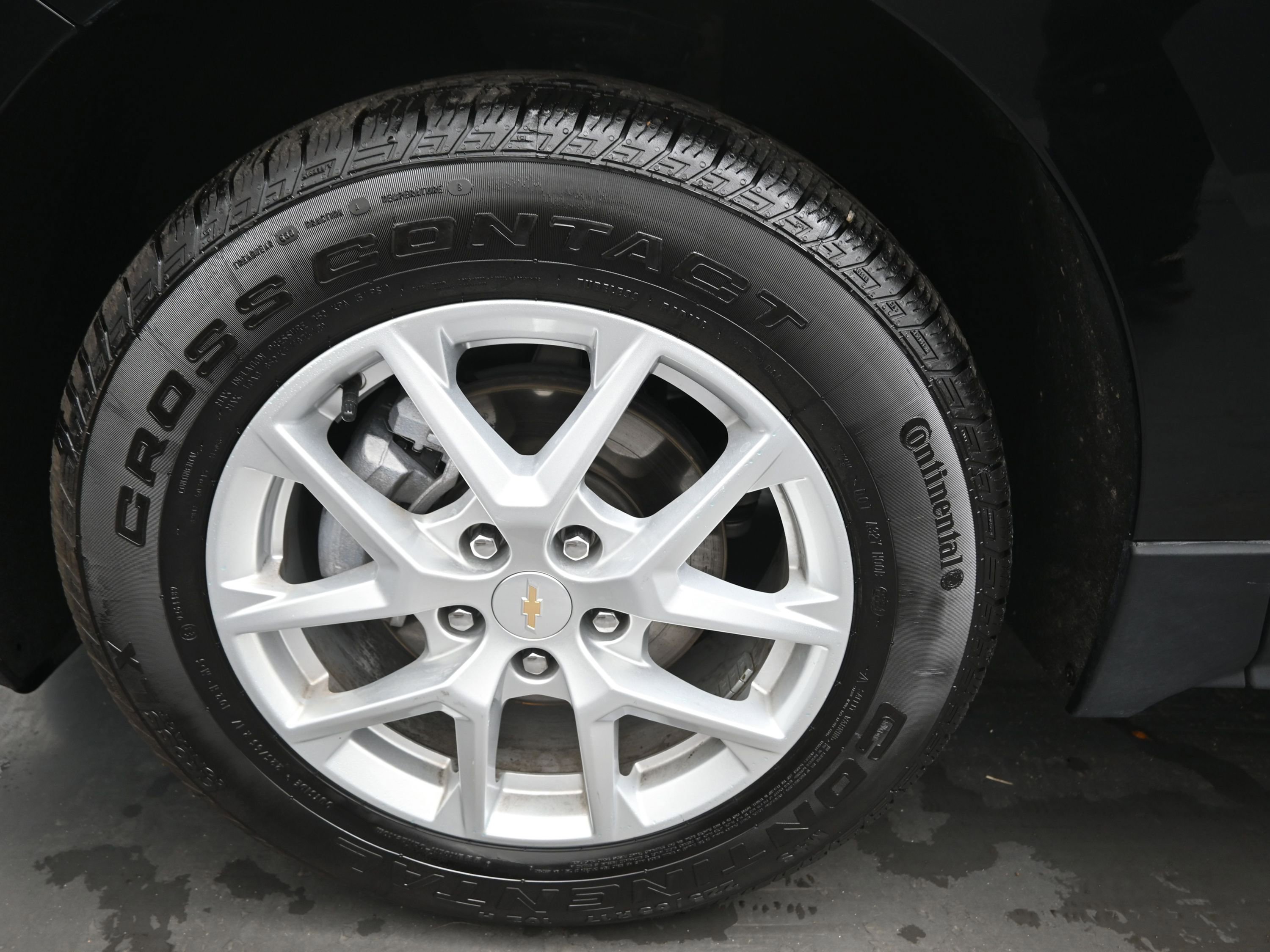 Used 2024 Chevrolet Equinox LT image 9