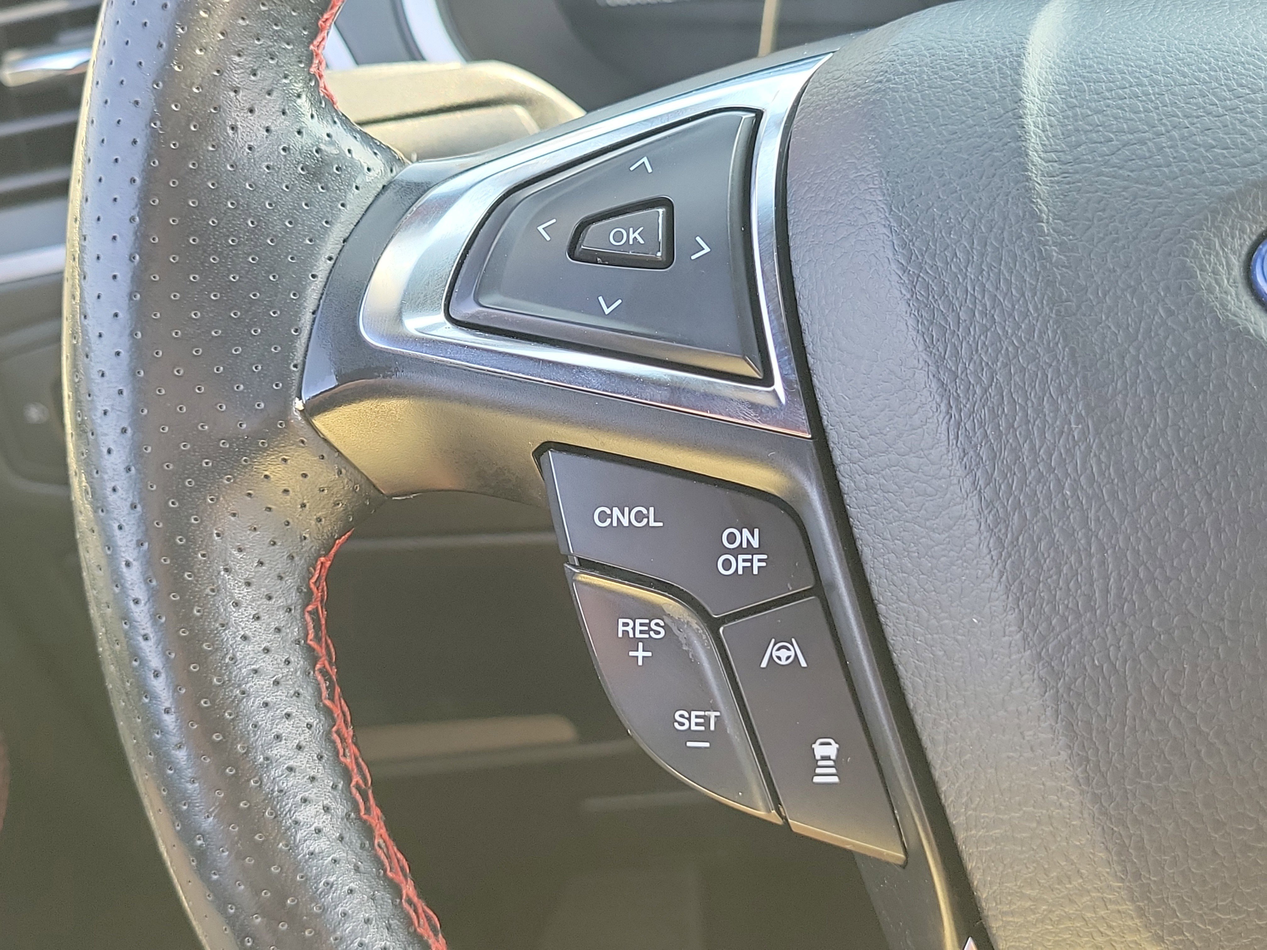 Used 2020 Ford Edge ST-Line image 28