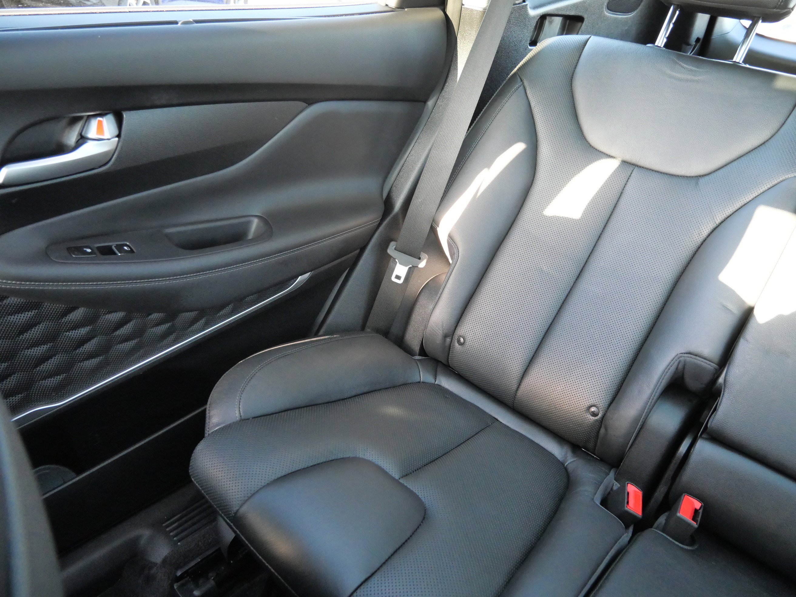 Used 2019 Hyundai Santa Fe AWD image 12