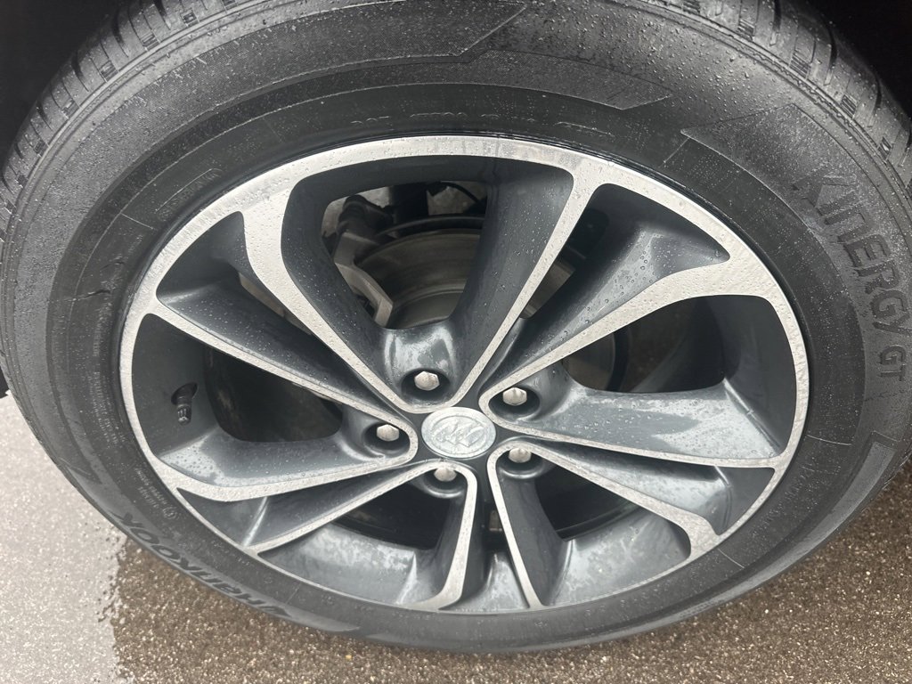 Used 2020 Buick Encore GX Essence w/ Advanced Technology Package image 28