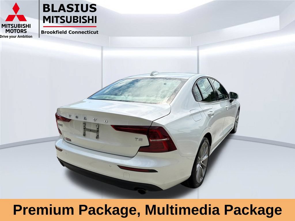Used 2019 Volvo S60 T5 Momentum w/ Multimedia Package FWD image 9