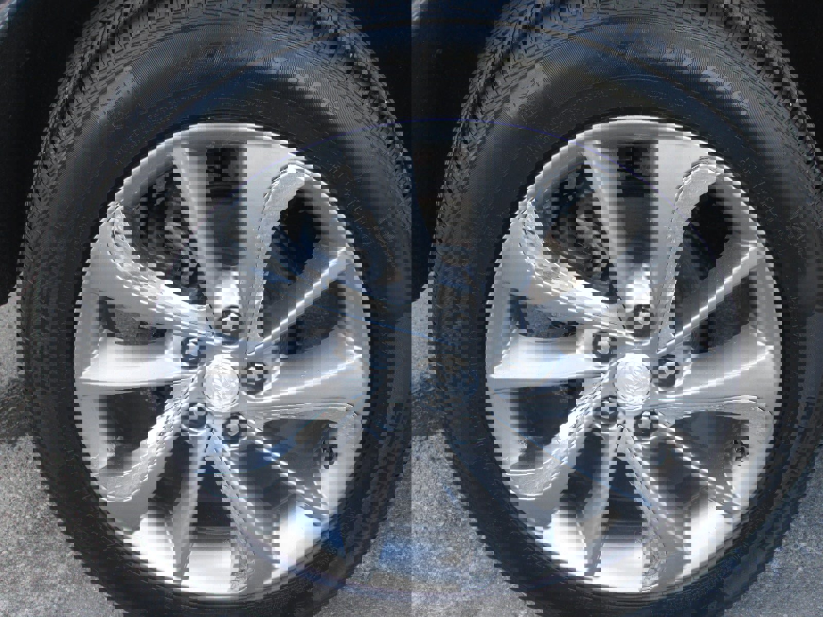 Used 2020 Buick Encore GX Essence w/ Experience Buick Package image 36