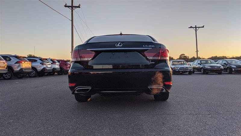 Used 2013 Lexus LS 460 AWD w/ Comfort Pkg image 8