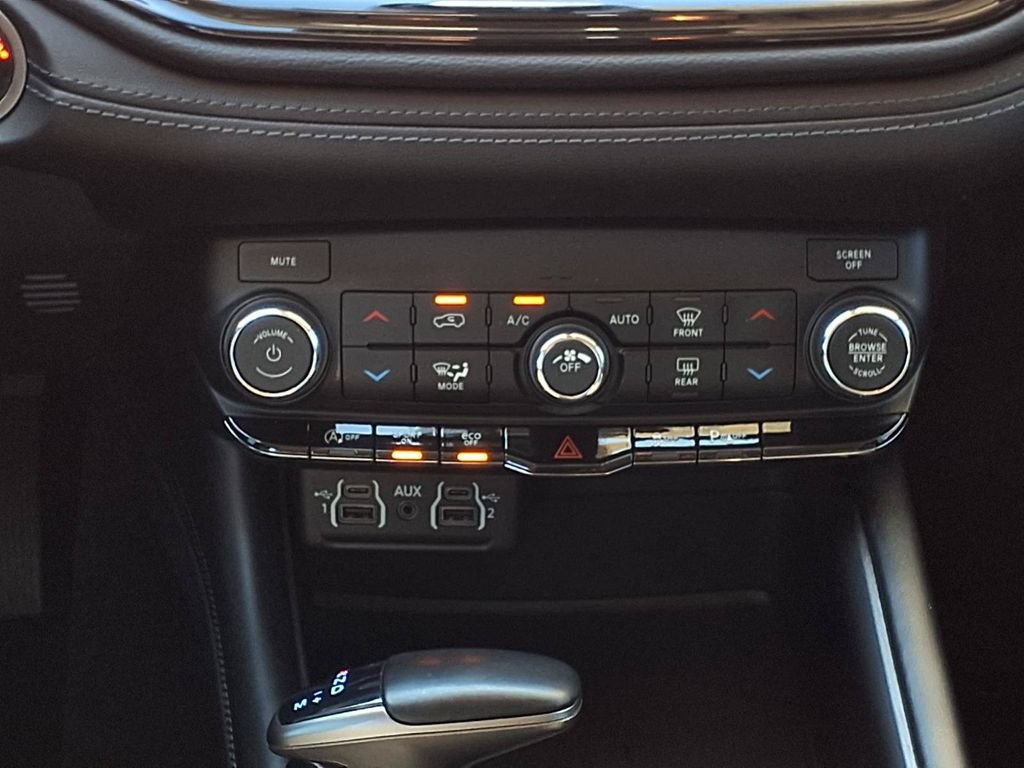 Used 2021 Dodge Durango SXT RWD image 16