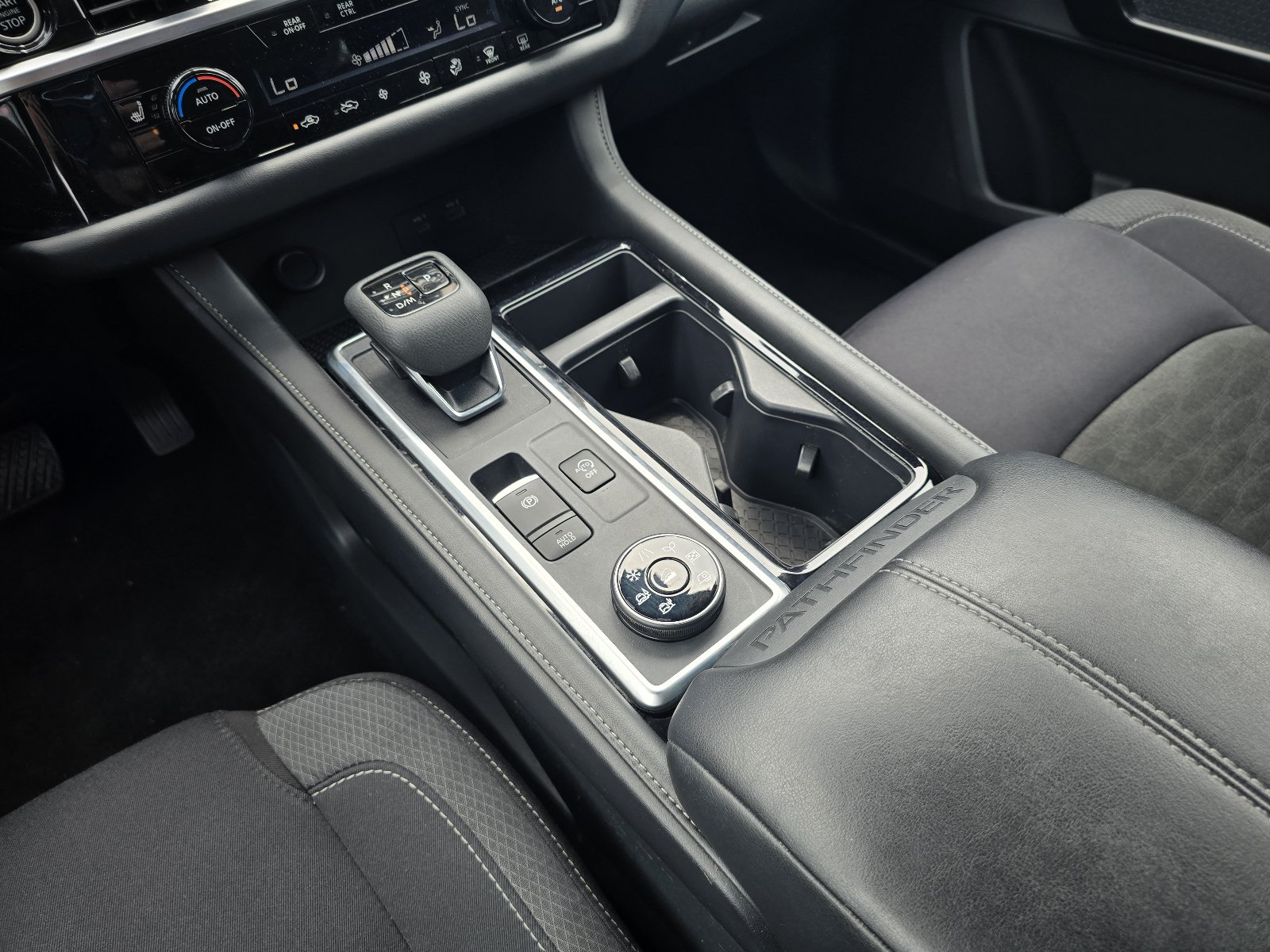 Certified 2024 Nissan Pathfinder SV AWD/4WD image 18