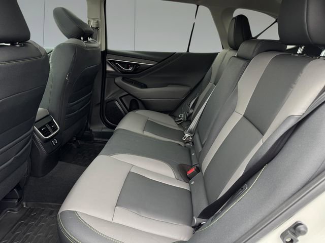 Certified 2025 Subaru Outback Onyx Edition AWD/4WD image 11